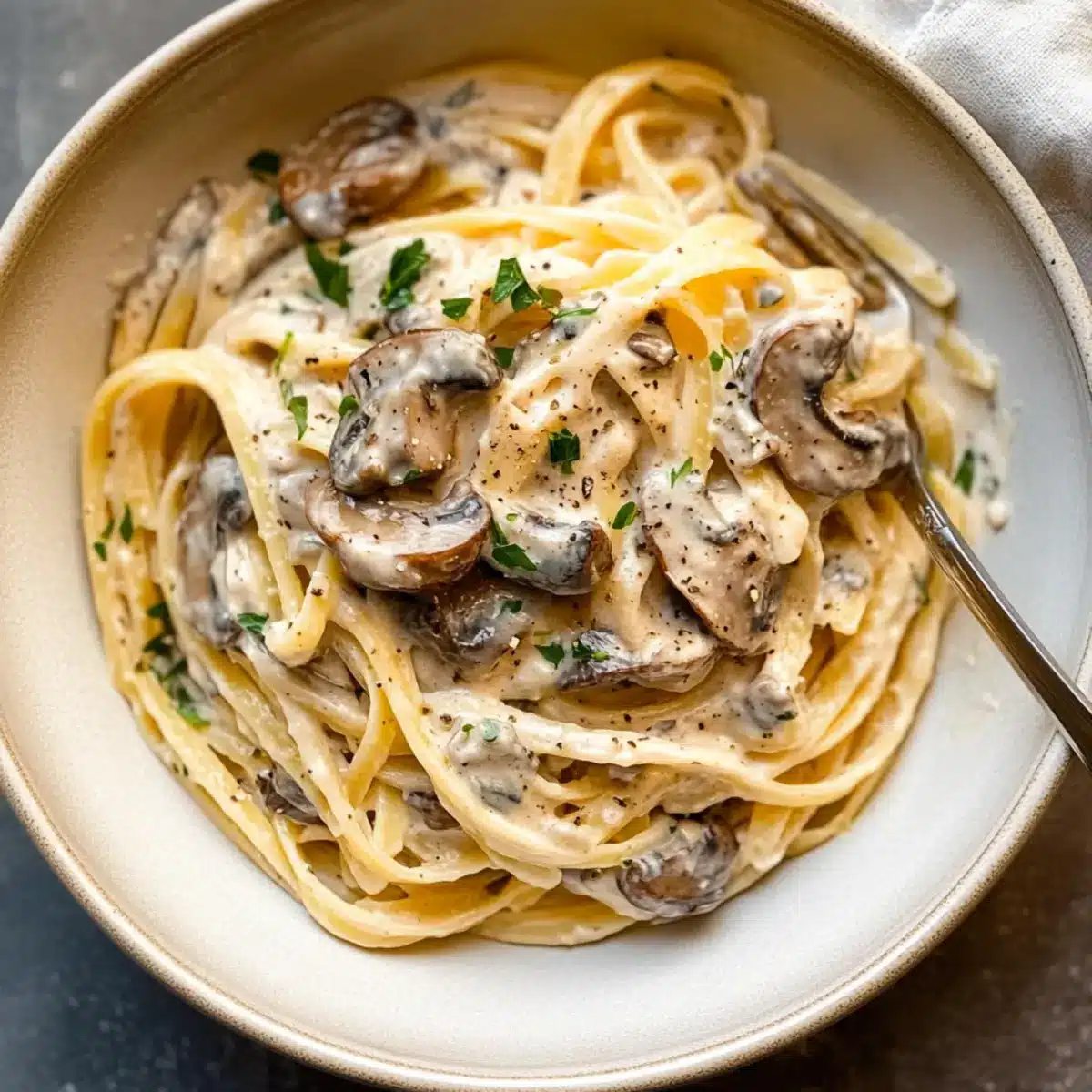 Mushroom Cream Sauce Pasta